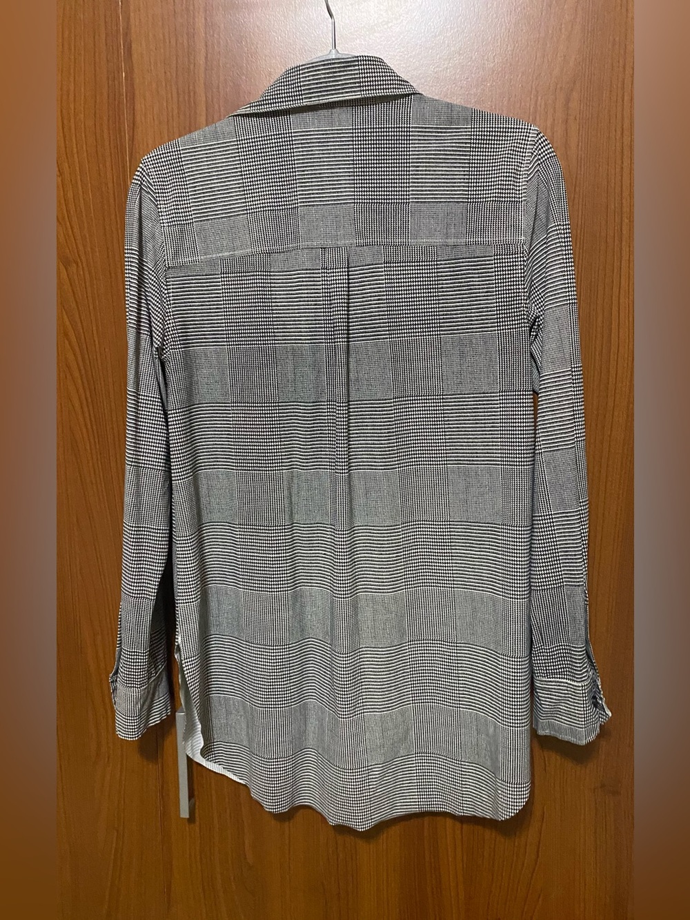 Lysse Black and White plaid pattern women’s button-up office casual shirt Small - Picture 7 of 7